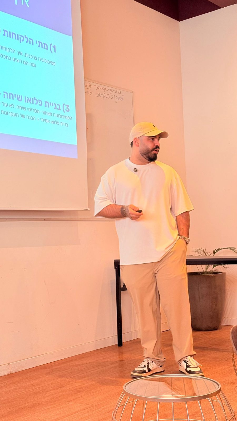 Roni presenting in a workshop